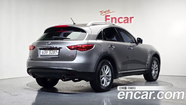 Infiniti FX 2011 — photo 2