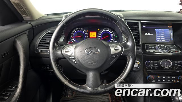 Infiniti FX 2011 — photo 12
