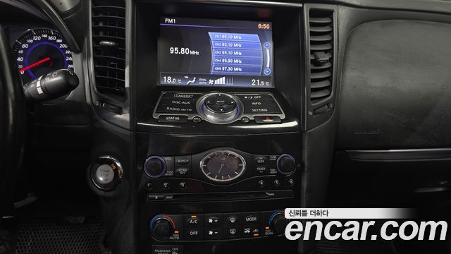 Infiniti FX 2011 — photo 14
