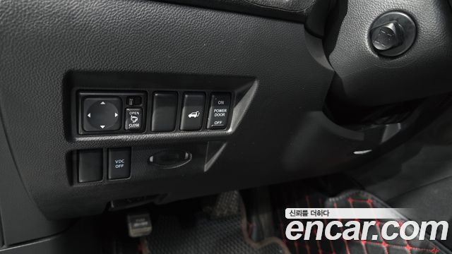 Infiniti FX 2011 — photo 17