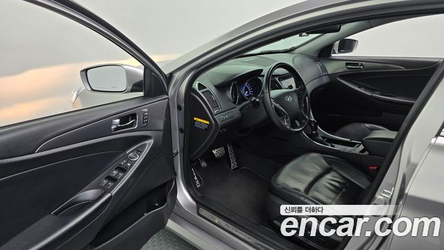 Hyundai Sonata 2012 — photo 13