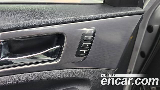 Hyundai Sonata 2012 — photo 24
