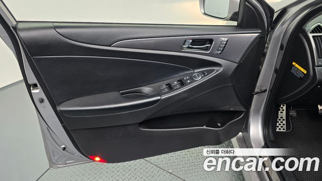 Hyundai Sonata 2012 — photo 14