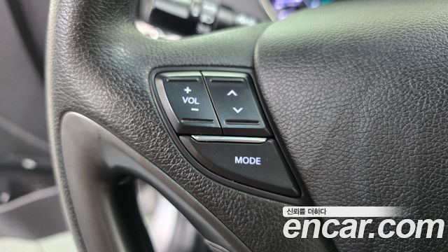 Hyundai Sonata 2012 — photo 29