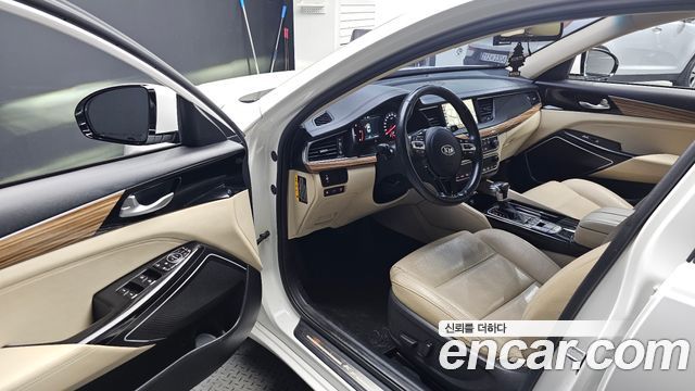 Kia K7 2017 — photo 13