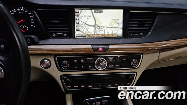 Kia K7 2017 — photo 19