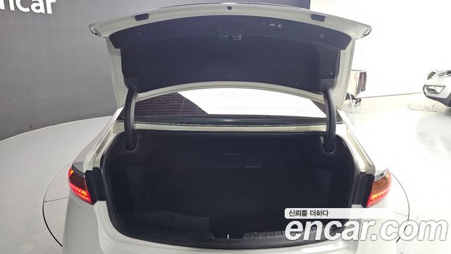 Kia K7 2017 — photo 26