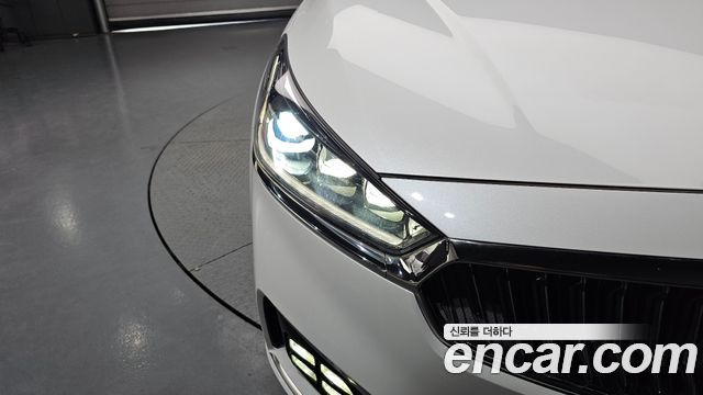 Kia K7 2017 — photo 8