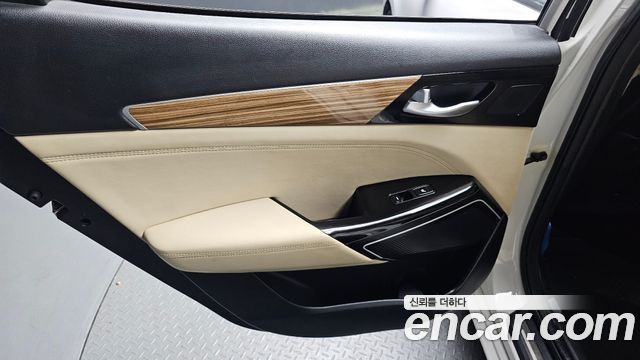 Kia K7 2017 — photo 15