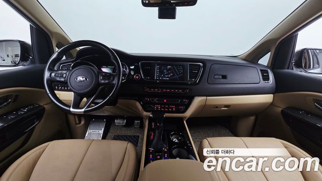 Kia Canival 2019 — photo 10