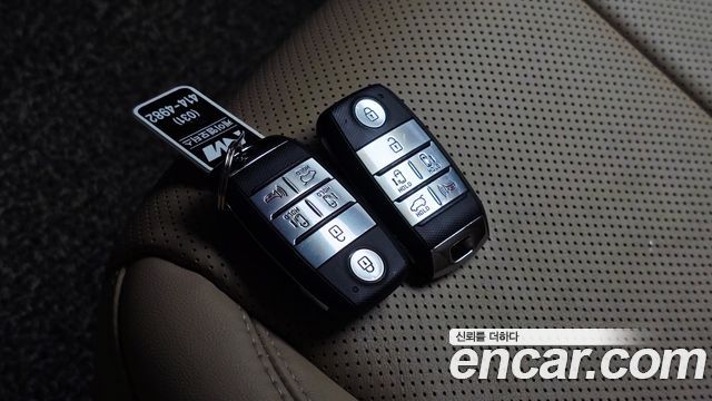 Kia Canival 2019 — photo 22
