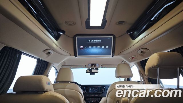 Kia Canival 2019 — photo 23