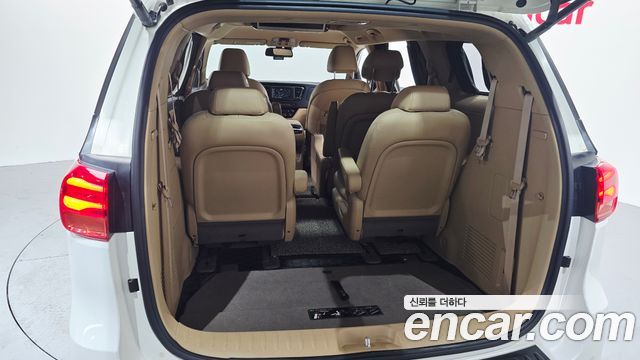 Kia Canival 2019 — photo 25