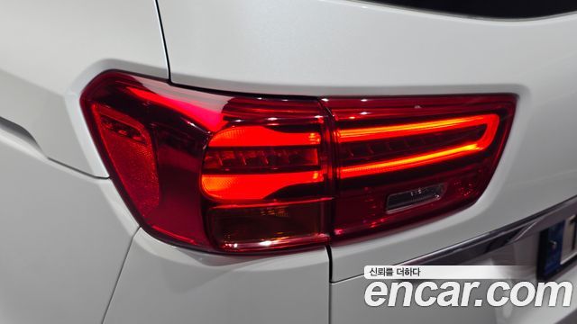 Kia Canival 2019 — photo 9