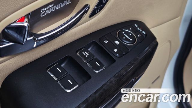 Kia Canival 2019 — photo 35