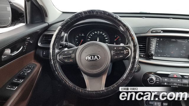 Kia Sorento 2016 — photo 13