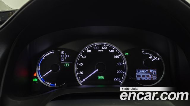 Lexus CT200h 2013 — photo 8