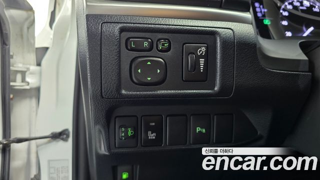 Lexus CT200h 2013 — photo 19