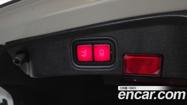 Mercedes-Benz C-Class 2021 — photo 24