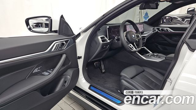 BMW 4-Series 2025 — photo 13