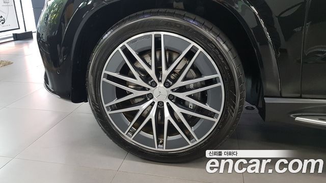 Mercedes-Benz GLE-Class 2025 — photo 5