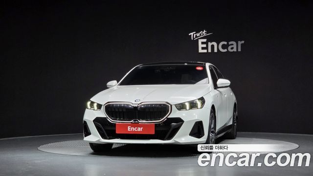 BMW 5-Series 2025 — photo 3