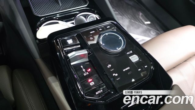 BMW 5-Series 2025 — photo 12