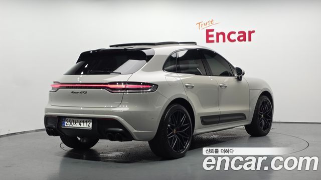 Porsche Macan 2023 — photo 2