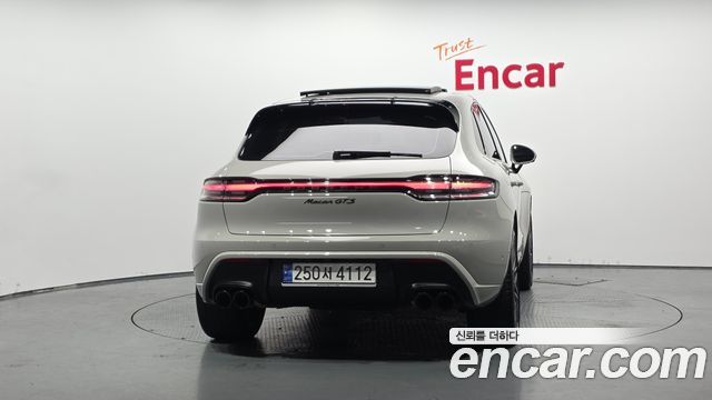 Porsche Macan 2023 — photo 4