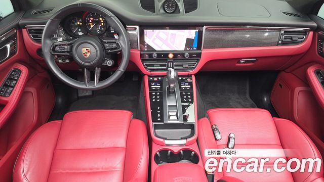 Porsche Macan 2023 — photo 10