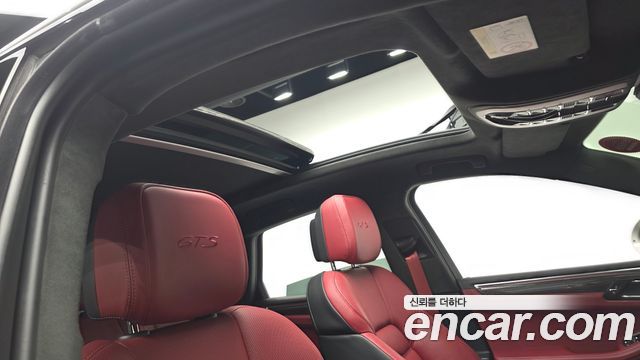 Porsche Macan 2023 — photo 22