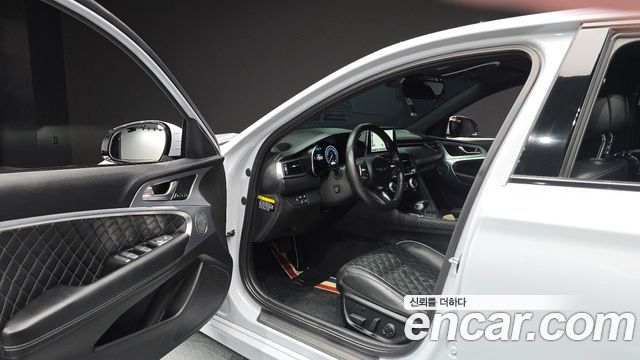 Genesis G70 2019 — photo 13