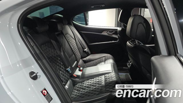 Genesis G70 2019 — photo 17