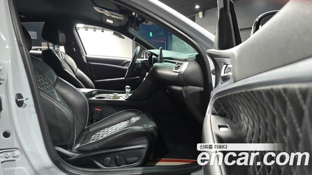 Genesis G70 2019 — photo 16