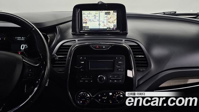 Renault Korea QM3 2015 — photo 14