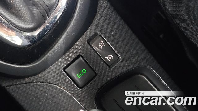 Renault Korea QM3 2015 — photo 17