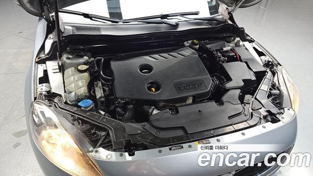 Volvo V40 2015 — photo 6