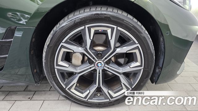 BMW i4 2022 — photo 7