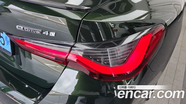 BMW i4 2022 — photo 9