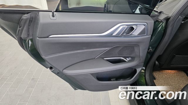 BMW i4 2022 — photo 15