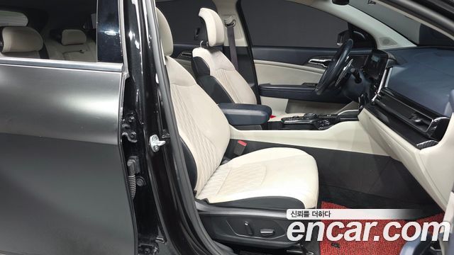 Kia Sportage 2023 — photo 11