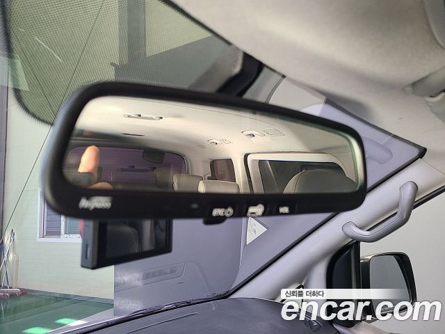 Hyundai Starex 2019 — photo 15