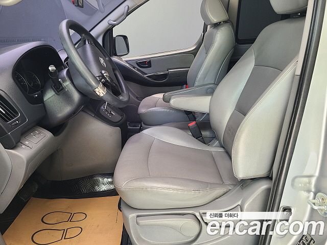 Hyundai Starex 2019 — photo 17