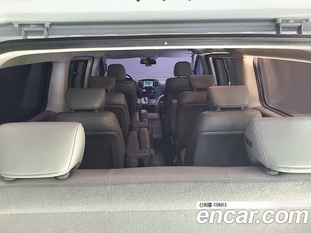 Hyundai Starex 2019 — photo 19