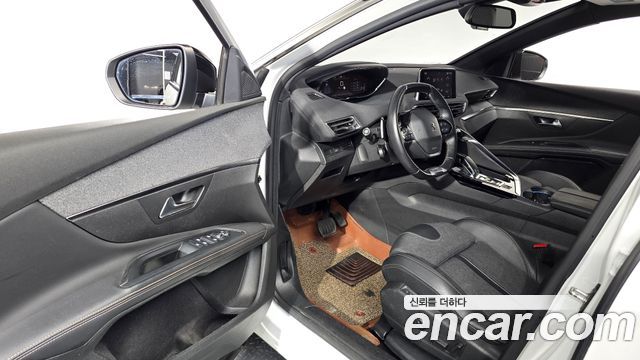 Peugeot 5008 2020 — photo 10
