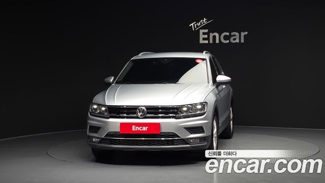 Volkswagen Tiguan 2018 — photo 3