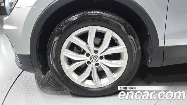 Volkswagen Tiguan 2018 — photo 5