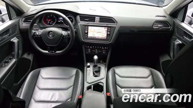 Volkswagen Tiguan 2018 — photo 10