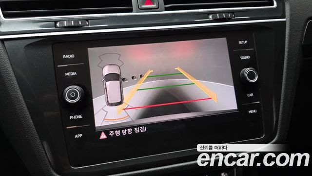 Volkswagen Tiguan 2018 — photo 21