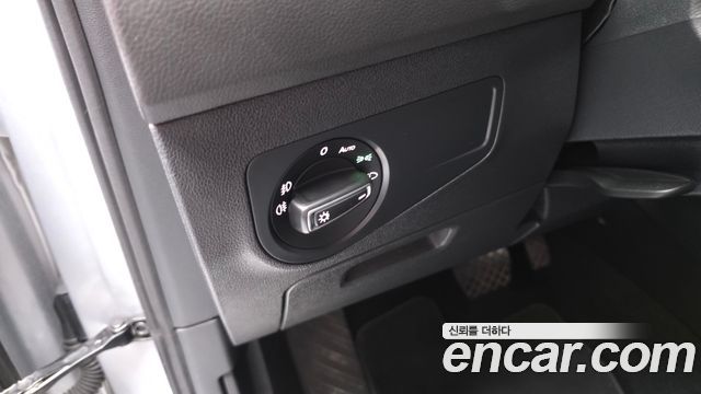 Volkswagen Tiguan 2018 — photo 26
